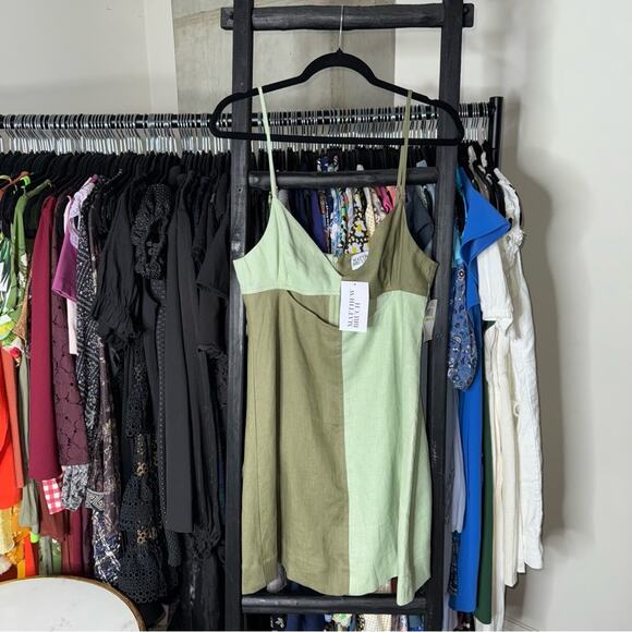 MATTHEW BRUCH Kimmie Colorblock Mini Dress in Sage and Army - Picture 5 of 13